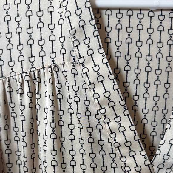 Express Cream Patterned Blouse - Picture 2 of 4